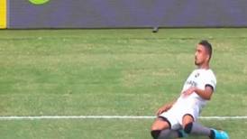 VIDEO | ¡Quería seguir jugando! Espeluznante imagen de jugador en Brasil que quedó "groggy" luego de un choque de cabezas