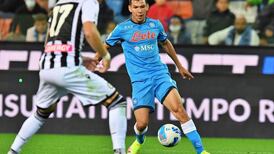 Napoli amenaza al Chucky Lozano: o se baja el sueldo o acepta oferta del fútbol francés