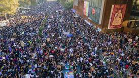 Marcha del 8M: Anuncian corte de tránsito en Santiago 